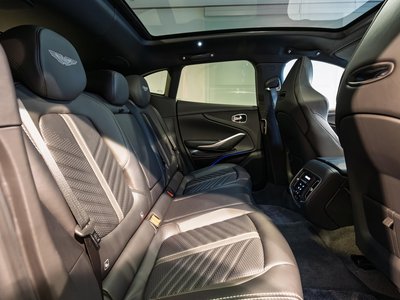 صورة مصغرة 17 لـ 2024 Aston Martin DBX