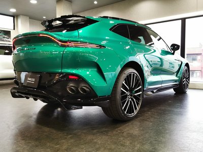 2026 Aston Martin DBX — миниатюра 22