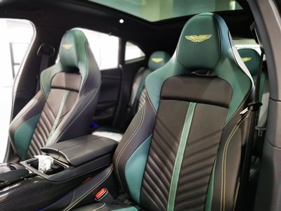 2026 Aston Martin DBX — миниатюра 34
