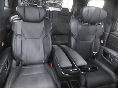 2026 Toyota VELLFIRE — фото 11
