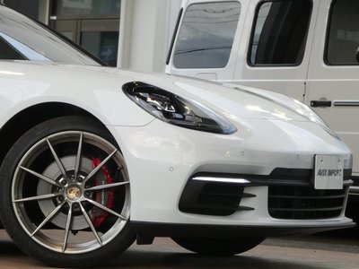 2017 Porsche PANAMERA photo 5