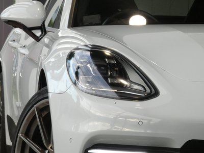 2017 Porsche PANAMERA thumbnail 19