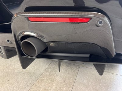 2021 Ferrari 488 PISTA thumbnail 26