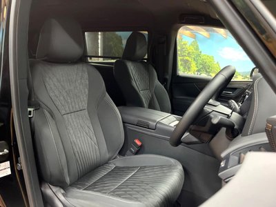 2025 Toyota ALPHARD — фото 8