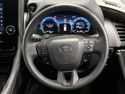 2025 Toyota ALPHARD — фото 12