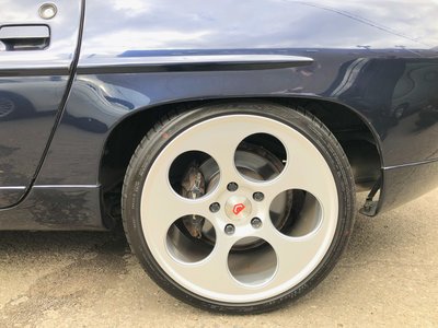 1990 Porsche 928 photo 8