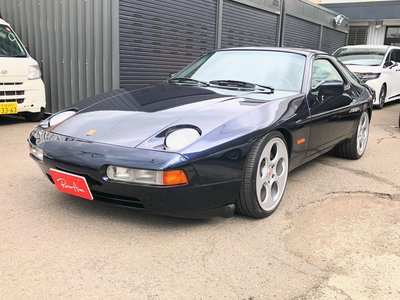 1990 Porsche 928 photo 1