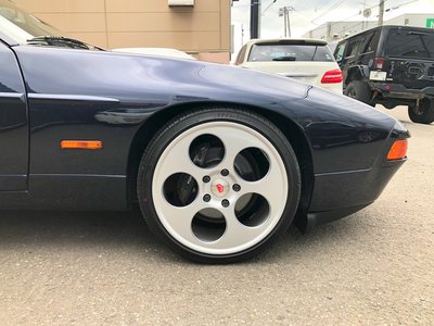 1990 Porsche 928 photo 14
