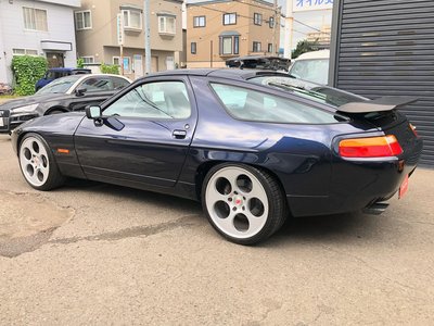 1990 Porsche 928 photo 16