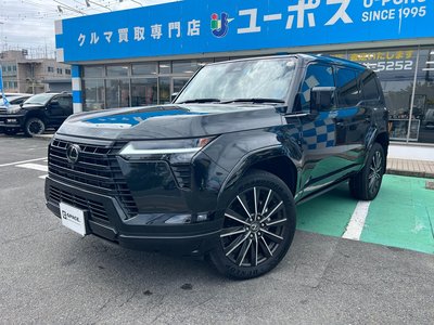 2025 Lexus GX photo 14