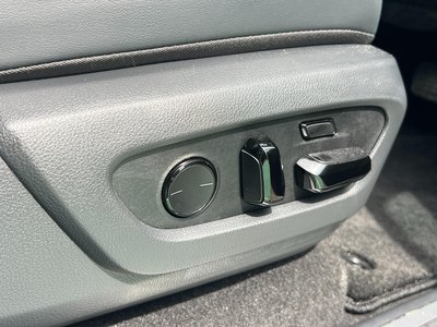 2025 Lexus GX photo 58