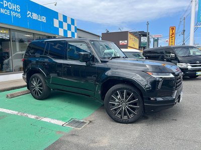 2025 Lexus GX photo 8