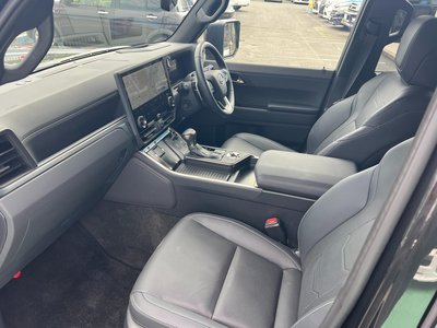 2025 Lexus GX photo 33