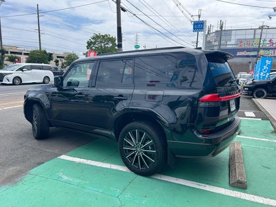 2025 Lexus GX photo 18