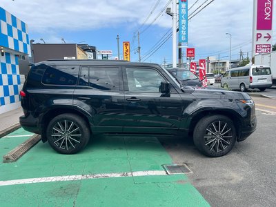 2025 Lexus GX photo 9