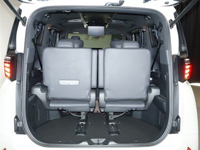 صورة 13 لـ 2023 Toyota ALPHARD