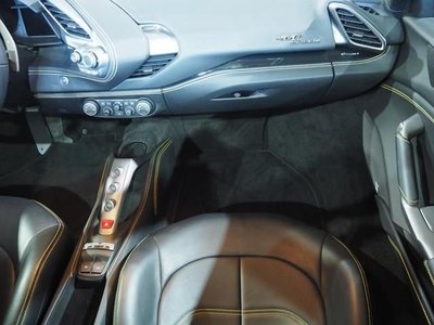 صورة مصغرة 17 لـ 2016 Ferrari 488 SPIDER