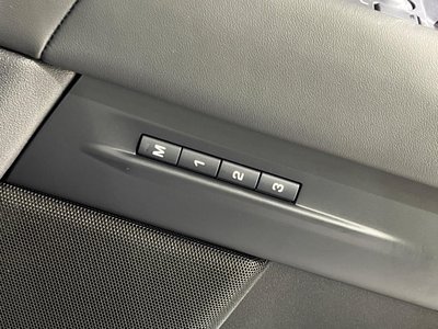 2025 LAND Rover RANGE ROVER EVOQUE photo 9