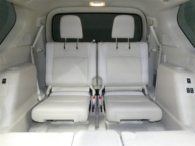 2023 Toyota LAND CRUISER PRADO 缩略图 32