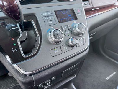صورة 7 لـ 2018 Toyota SIENA