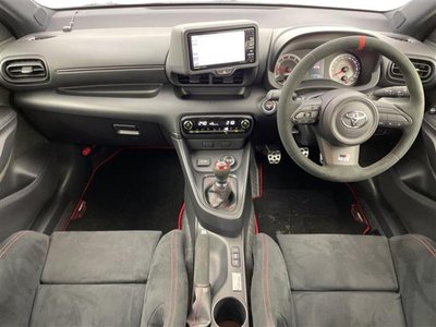 2023 Toyota GR YARIS 照片 37