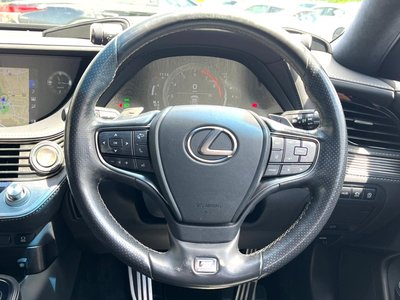 صورة مصغرة 10 لـ 2018 Lexus LS