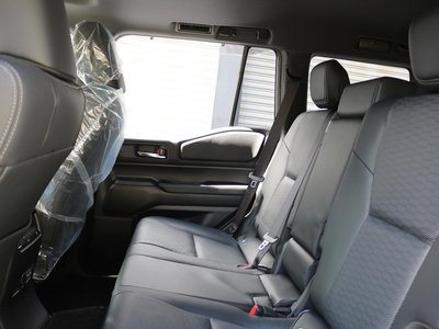 2025 Toyota LAND CRUISER 250 照片 32