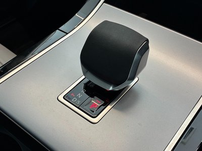 صورة 16 لـ 2025 LAND Rover RANGE ROVER EVOQUE