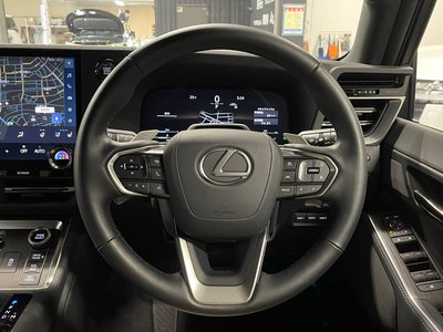 2025 Lexus GX thumbnail 27