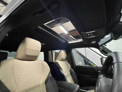 2025 Lexus GX photo 11