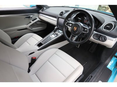 2020 Porsche 718 photo 2