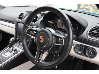 2020 Porsche 718 thumbnail 35