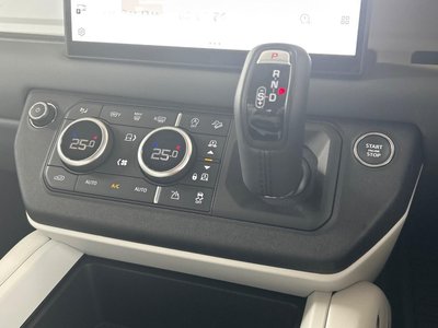 2025 LAND Rover DEFENDER — миниатюра 110