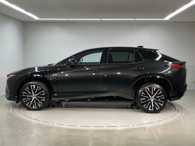 صورة 4 لـ 2023 Lexus RZ