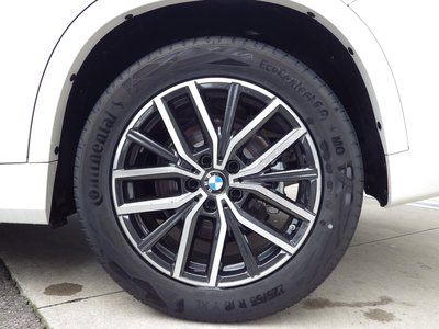 2025 BMW X1 photo 8