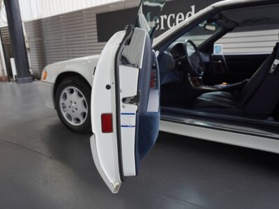 صورة 16 لـ 1995 Mercedes-BENZ SL
