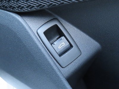 2025 BMW X1 thumbnail 38