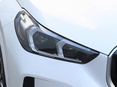 2025 BMW X1 photo 9