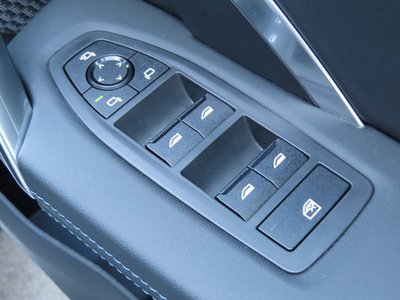 2025 BMW X1 thumbnail 35
