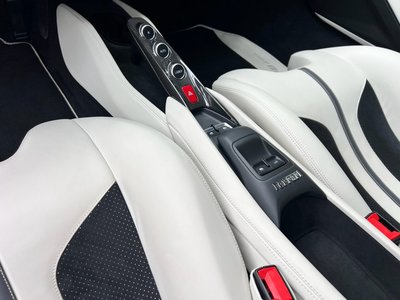 صورة 37 لـ 2021 Ferrari F8 SPIDER
