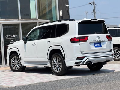 صورة 34 لـ 2025 Toyota LAND CRUISER 300