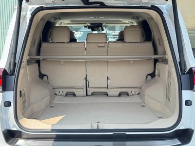 صورة 77 لـ 2025 Toyota LAND CRUISER 300