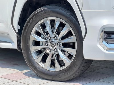 صورة 19 لـ 2025 Toyota LAND CRUISER 300