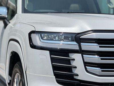صورة 12 لـ 2025 Toyota LAND CRUISER 300