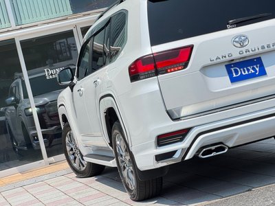 صورة 36 لـ 2025 Toyota LAND CRUISER 300