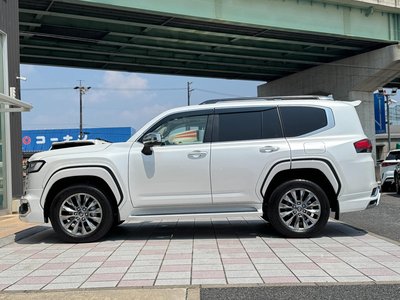 صورة 28 لـ 2025 Toyota LAND CRUISER 300