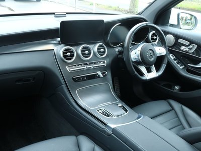 2021 Mercedes-BENZ GLC AMG 照片 3