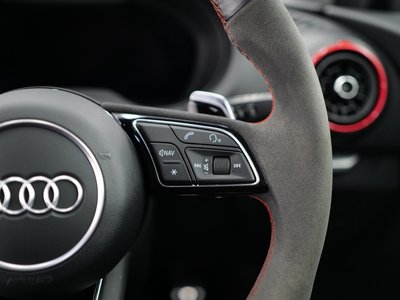صورة 34 لـ 2018 AUDI RS3 SPORTBACK