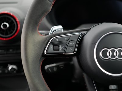 صورة 28 لـ 2018 AUDI RS3 SPORTBACK