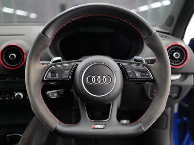 صورة 25 لـ 2018 AUDI RS3 SPORTBACK